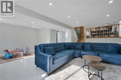 640 Langlaw Drive, Cambridge, ON - Indoor Photo Showing Living Room