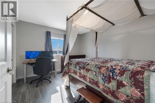 640 Langlaw Drive, Cambridge, ON - Indoor Photo Showing Bedroom