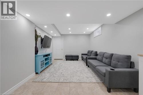 640 Langlaw Drive, Cambridge, ON - Indoor