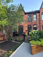 132 FIRST AVENUE  Toronto, ON M4M 1X1