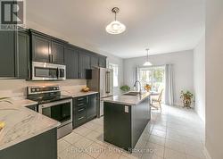 Open concept kitchen - 