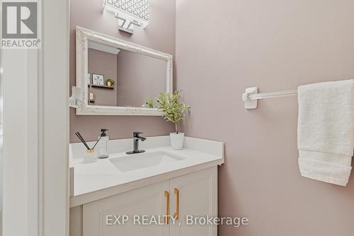 279 Highbrook Crescent, Kitchener, ON - Indoor Photo Showing Bathroom