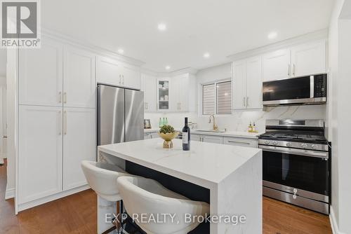 279 Highbrook Crescent, Kitchener, ON - Indoor Photo Showing Kitchen With Stainless Steel Kitchen