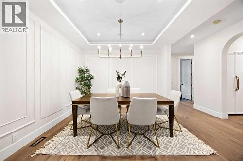 1220 Varsity Estates Road Nw, Calgary, AB - Indoor Photo Showing Dining Room