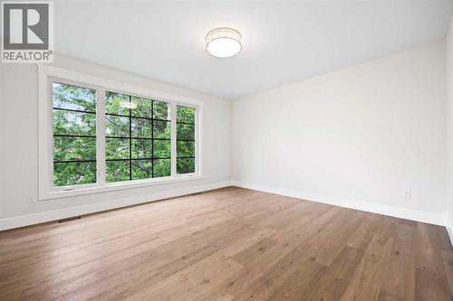 1220 Varsity Estates Road Nw, Calgary, AB - Indoor Photo Showing Other Room