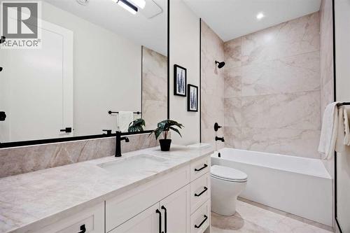 1220 Varsity Estates Road Nw, Calgary, AB - Indoor Photo Showing Bathroom