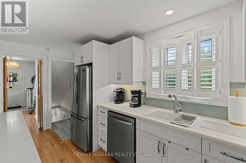202 Anne Street, Niagara-On-The-Lake (Town), ON - Indoor Photo Showing Kitchen