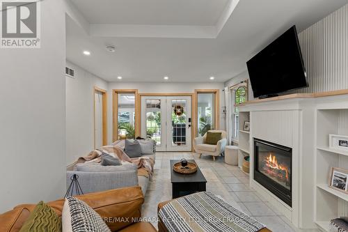 202 Anne Street, Niagara-On-The-Lake (Town), ON - Indoor Photo Showing Living Room With Fireplace