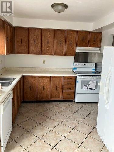 42 Coe Drive, Ajax, ON - Indoor Photo Showing Kitchen