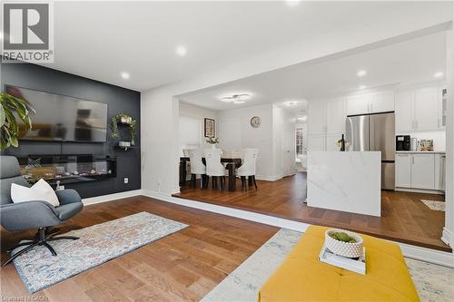 279 Highbrook Crescent, Kitchener, ON - Indoor Photo Showing Living Room