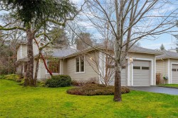 53-850 Parklands Dr  Esquimalt, BC V9A 7L9