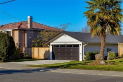 710 Greenlea Dr  Saanich, BC V8Z 6V8