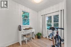 Bedroom/home office - 