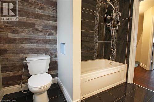 129 Hillyard Street, Hamilton, ON - Indoor Photo Showing Bathroom