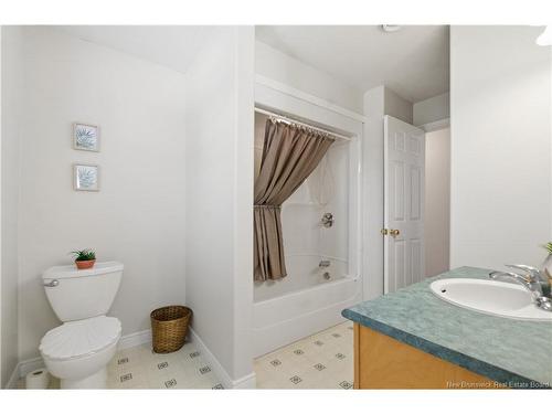 207 Manresa Dr, Fredericton, NB 