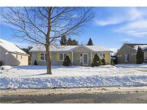 207 Manresa Dr, Fredericton, NB 