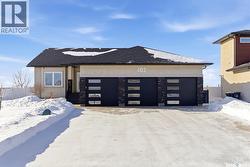 102 Plains COURT  Pilot Butte, SK S0G 3Z0