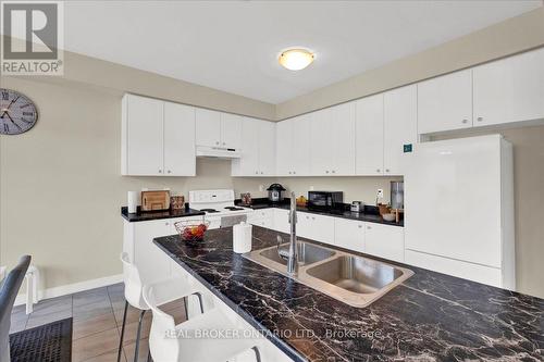 73 Stern Drive, Welland, ON - Indoor Photo Showing Kitchen With Double Sink