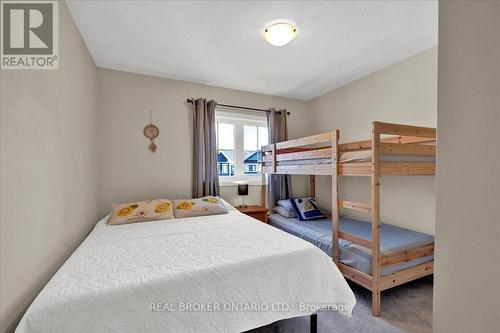 73 Stern Drive, Welland, ON - Indoor Photo Showing Bedroom