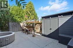 Patio for entertaining - 