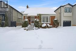 10 WILLOWHURST CRESCENT  Toronto, ON M1R 3R6