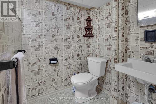 Bathroom - 21 Langton Road, London East (East D), ON - Indoor Photo Showing Bathroom
