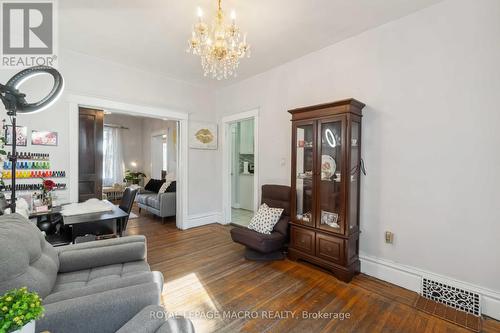 197 Wentworth Street S, Hamilton, ON - Indoor Photo Showing Other Room