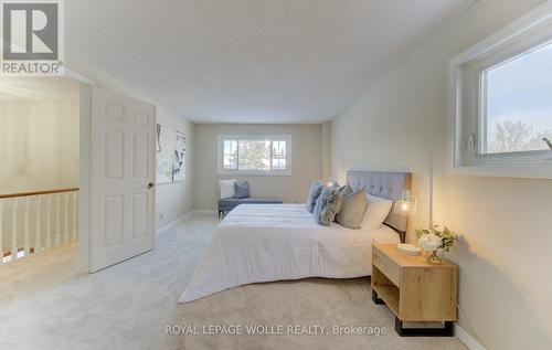 21 Sandcliffe Place, Waterloo, ON - Indoor Photo Showing Bedroom