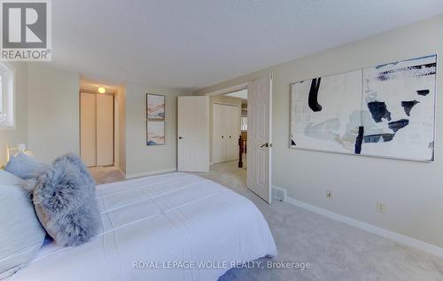 21 Sandcliffe Place, Waterloo, ON - Indoor Photo Showing Bedroom