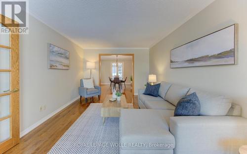 21 Sandcliffe Place, Waterloo, ON - Indoor Photo Showing Living Room