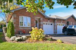 12 KINSMAN COURT  Pelham (Fonthill), ON L3E 0L1