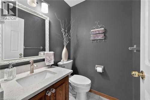 15 Gabriele Court, Hamilton, ON - Indoor Photo Showing Bathroom