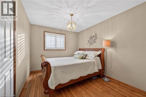 15 Gabriele Court, Hamilton, ON - Indoor Photo Showing Bedroom