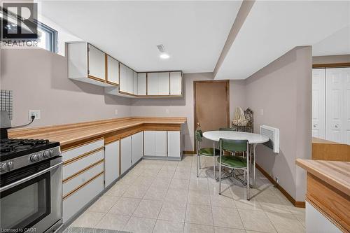 15 Gabriele Court, Hamilton, ON - Indoor Photo Showing Kitchen