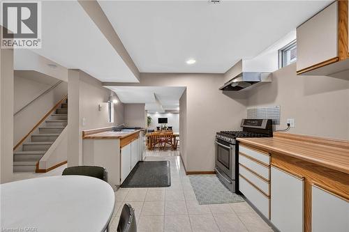 15 Gabriele Court, Hamilton, ON - Indoor Photo Showing Kitchen