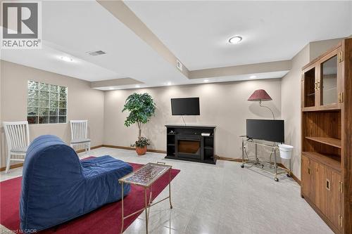 15 Gabriele Court, Hamilton, ON - Indoor