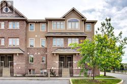 125 WINDSWEPT PRIVATE  Ottawa, ON K1V 0Z4