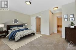 Primary bedroom with cheater ensuite - 