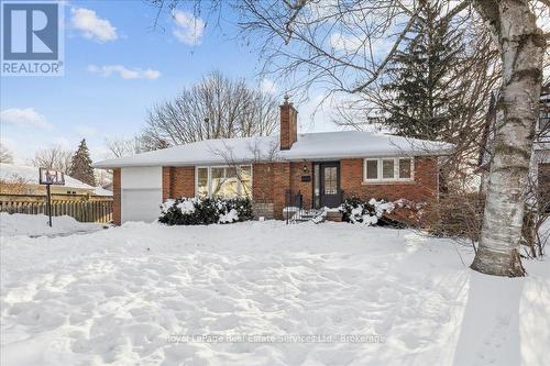 384 STRATHCONA DRIVE  Burlington (Shoreacres), ON L7L 2E5