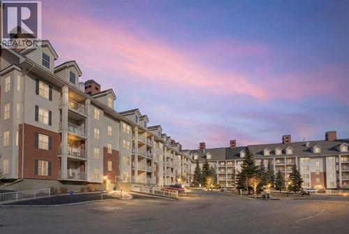 2155, 151 Country Village Road NE  Calgary, AB T3K 5X5