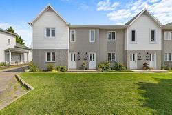 2718 Av. Raymond-Blouin  Québec (Les Rivières), QC G1M 3M4