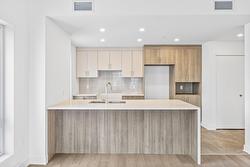 110-244 Boul. Hymus  Pointe-Claire, QC H9R 1G3