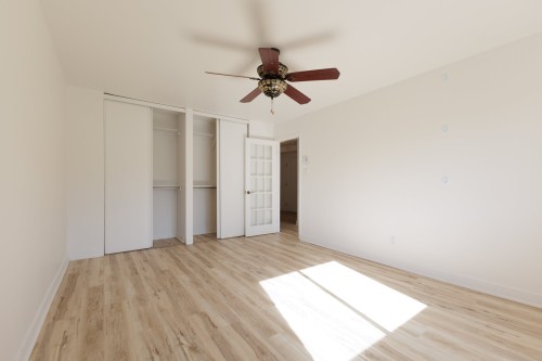 Chambre à coucher principale - 201-1350 Rue Hyman, Montréal (Pierrefonds-Roxboro), QC - Indoor Photo Showing Other Room