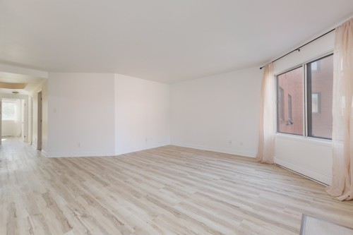 Salon - 201-1350 Rue Hyman, Montréal (Pierrefonds-Roxboro), QC - Indoor Photo Showing Other Room