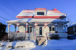 3992 Rue Ste-Jeanne-d'Arc  Saguenay (Jonquière), QC G7X 3M9