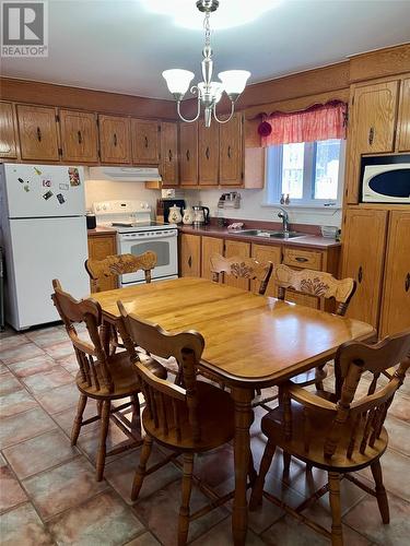 Eat-in Kitchen - 1 Windsor Place, Grand Falls-Windsor, NL - Indoor