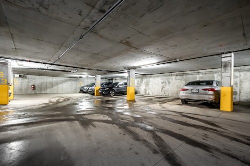 Stationnement - 312-905 Av. Plymouth, Mont-Royal, QC - Indoor Photo Showing Garage