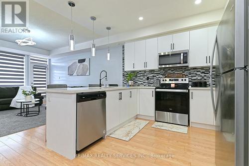 21 - 9430 The Gore Road, Brampton, ON - Indoor Photo Showing Kitchen With Upgraded Kitchen