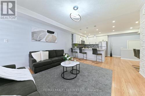 21 - 9430 The Gore Road, Brampton, ON - Indoor Photo Showing Living Room
