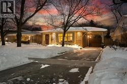 502 BOHEMIA Crescent  Oakville, ON L6J 2K8